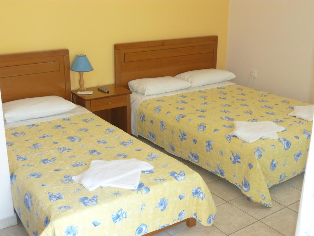 Peter & Tony Rooms Galissas Quarto foto